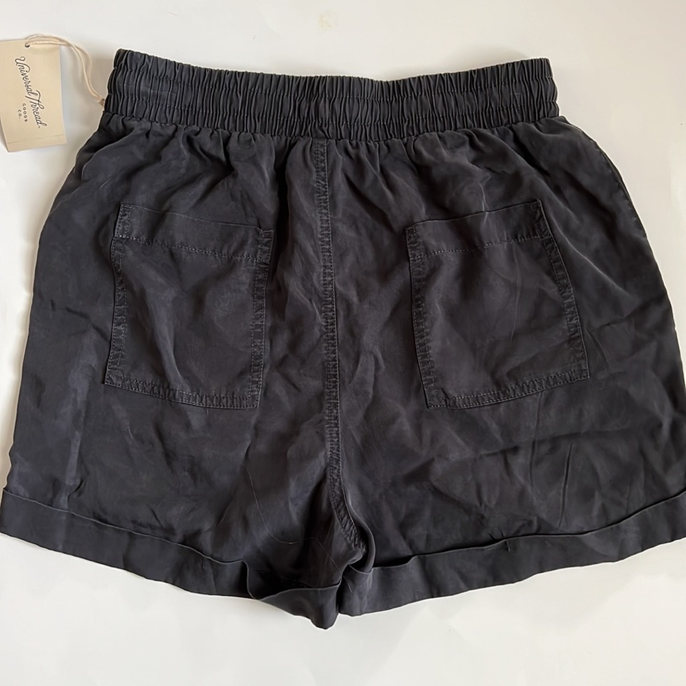 Universal Thread shorts - Picture 3 of 6